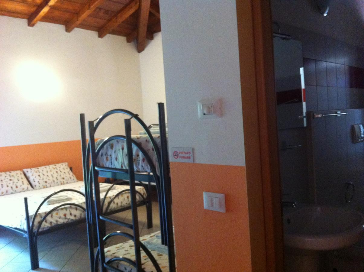 Ostello Residenza Molinatto Oggiono Екстер'єр фото