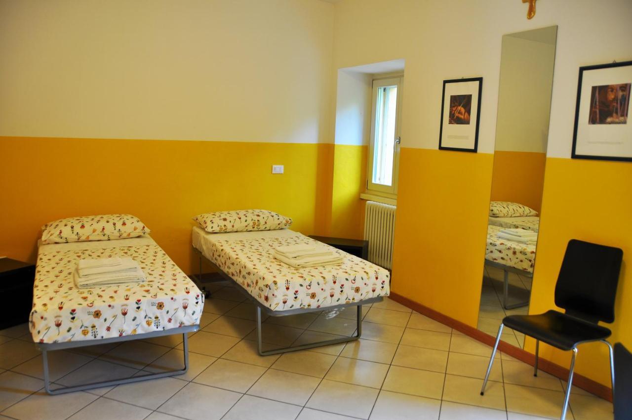 Ostello Residenza Molinatto Oggiono Екстер'єр фото